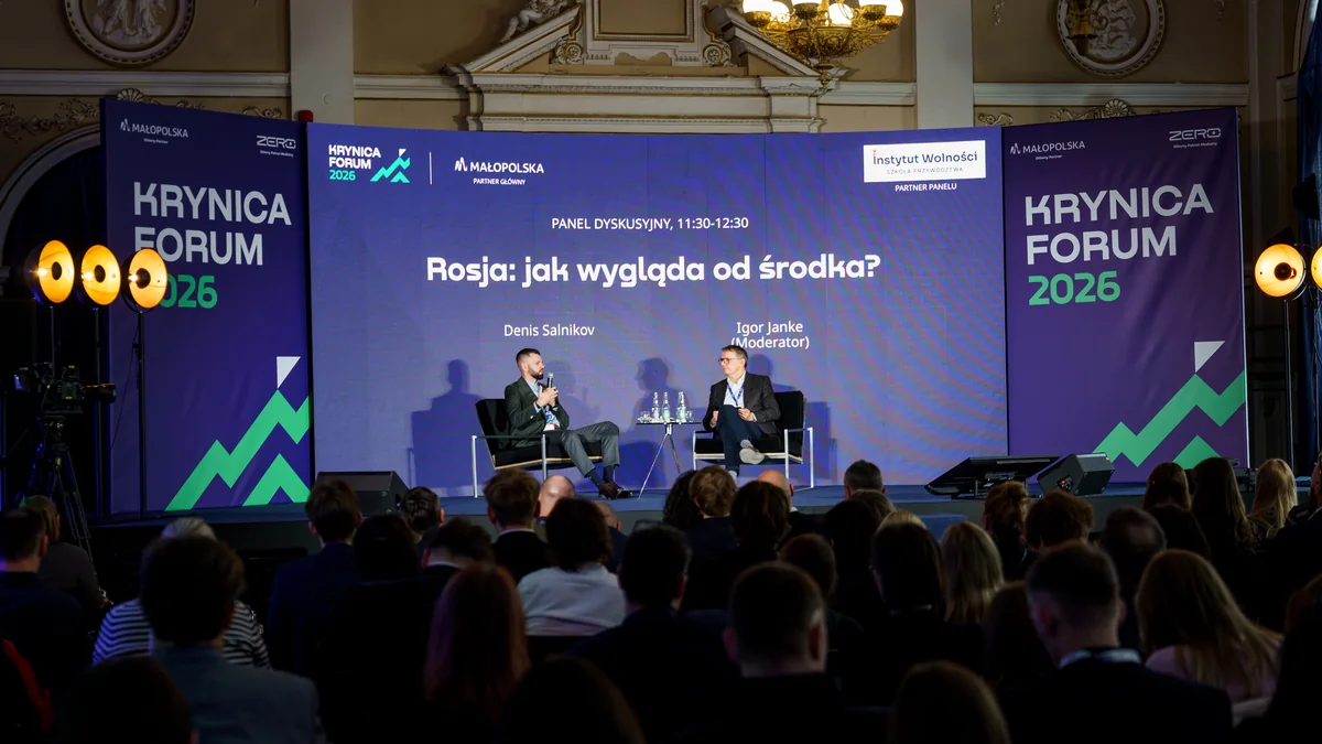 The hall at Krynica Forum 2026 during the panel “Russia: how does it look from the inside?” — Denis Salnikov and Igor Janke on stage