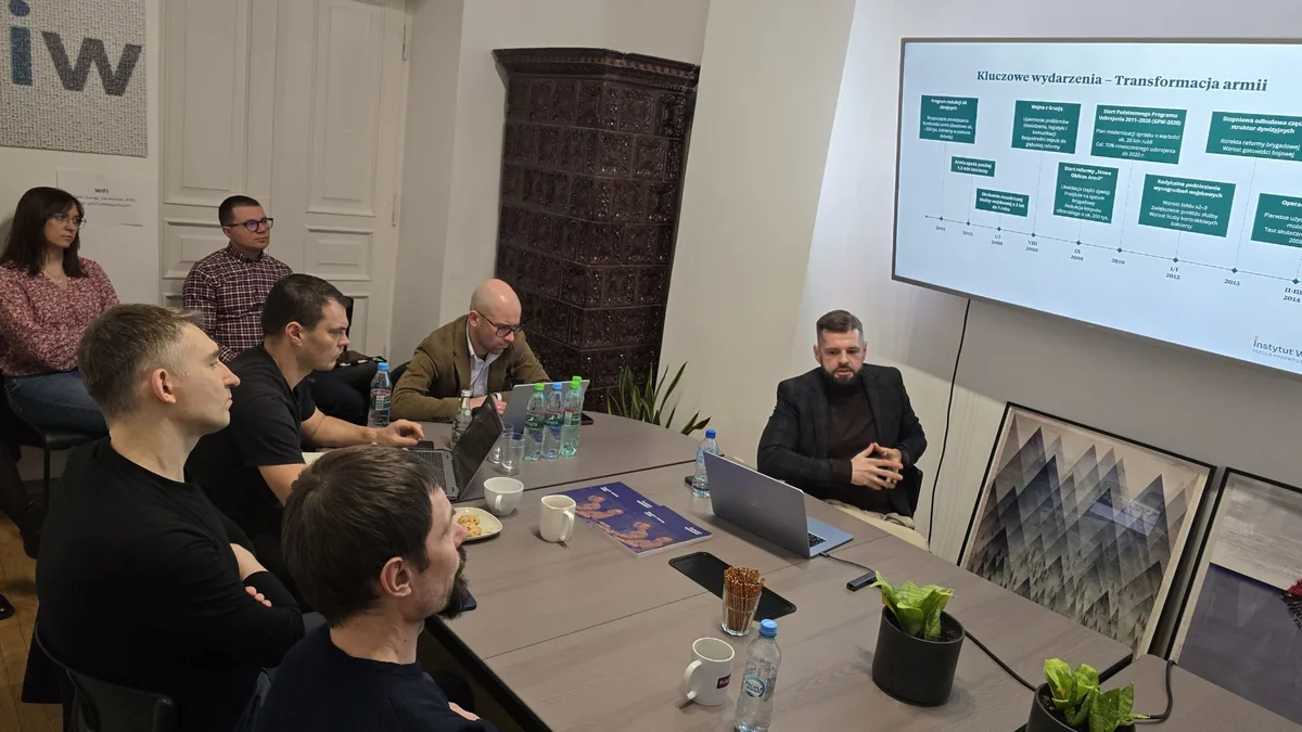 Denis Salnikov lecturing at Forum Praktyk, Warsaw Freedom Institute